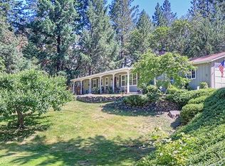 561 Espey Rd, Grants Pass, OR 97527