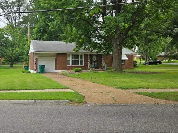 1100 Wentworth Dr, Saint Louis, MO 63137