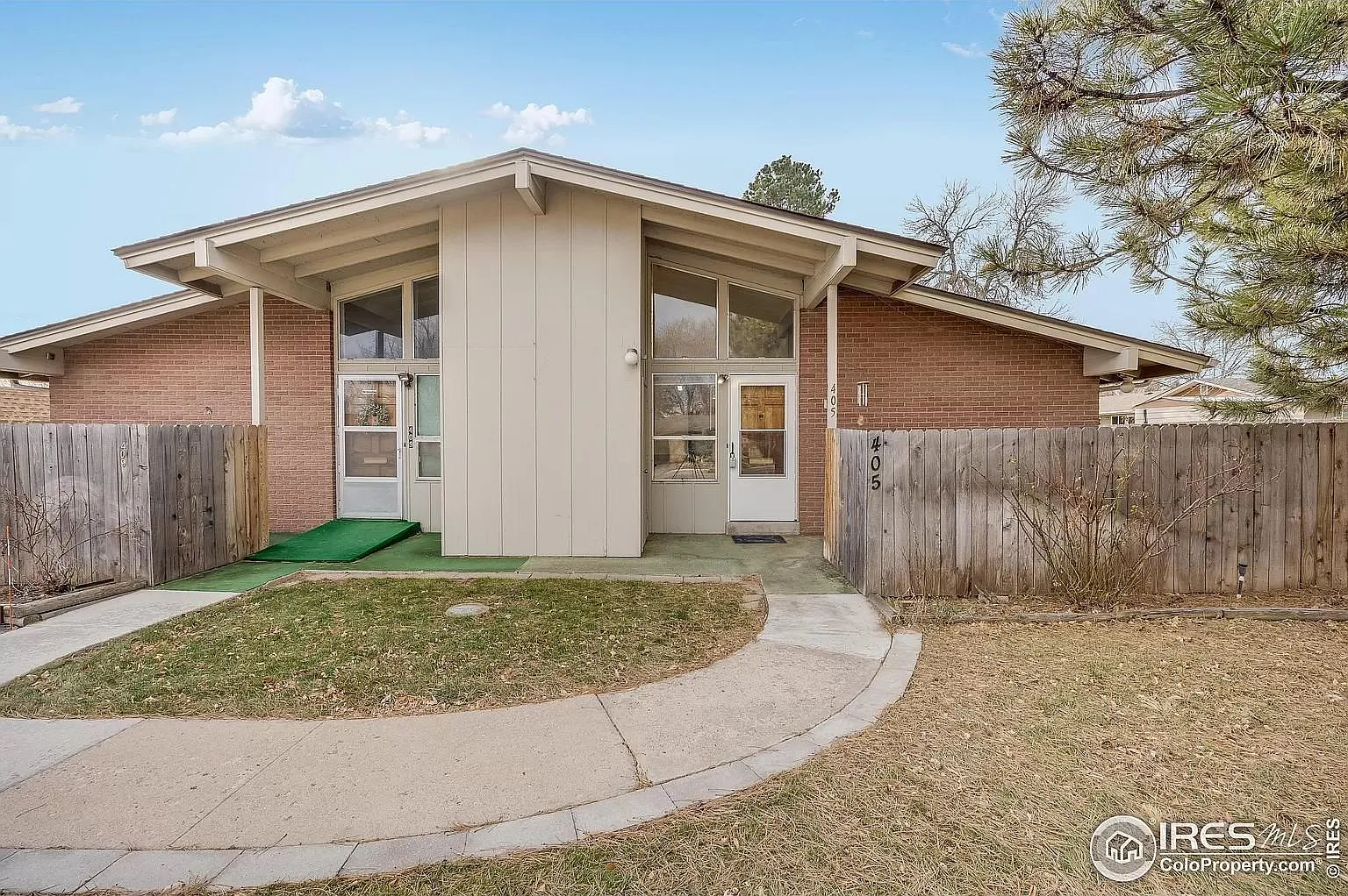 2 bed, 897 sqft, $1,775 — Photo 1