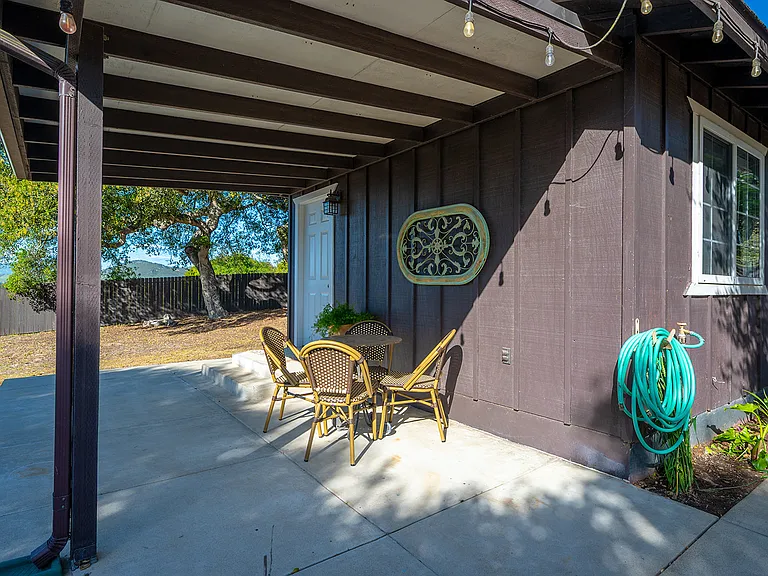 2040 Ferndale Rd — Photo 14