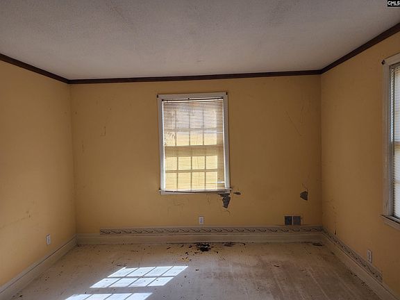 2nd image of 1812 Saint Louis Ave