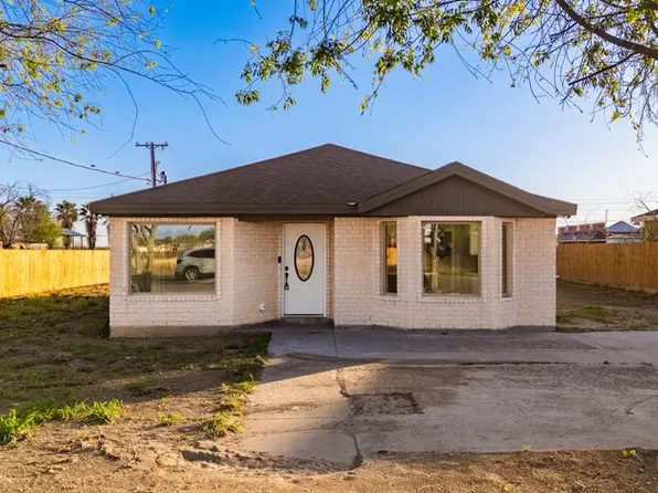 412 Pueblo Nuevo Dr, Eagle Pass, TX 78852