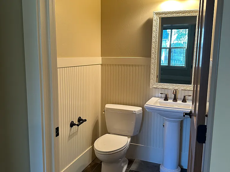 497 E Mission Dr — Photo 7