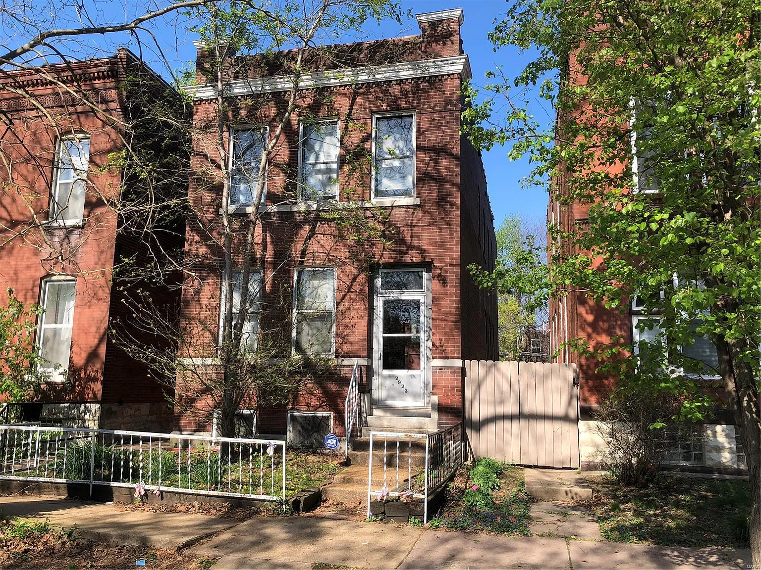 2923 Virginia Ave photo 1