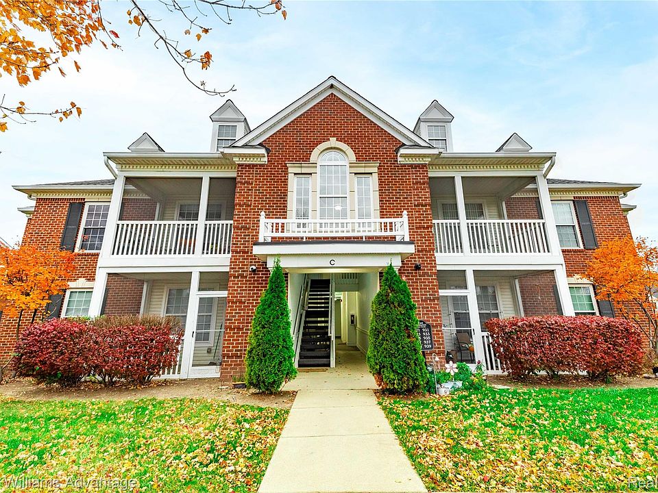 1st image of 921 E Summerfield Glen Cir