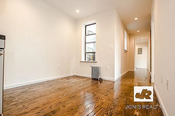 Rented by Jonis Realty | media 11