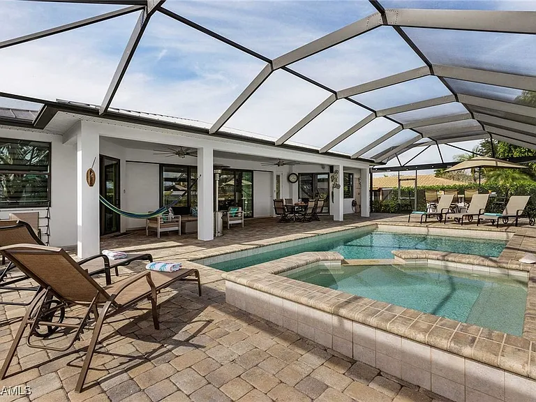 5325 Delano Ct — Photo 2