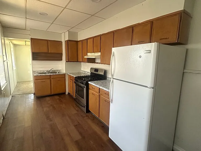 151 Arch St — Photo 3