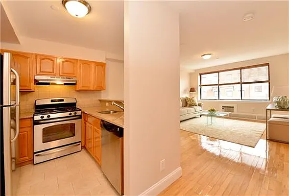 Rented by CitySites Real Estate Group | media 2