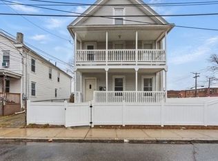 35 N Summer Aave St UNIT 1, Holyoke, MA 01040