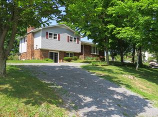 141 Clinch Dr, Pounding Mill, VA 24637