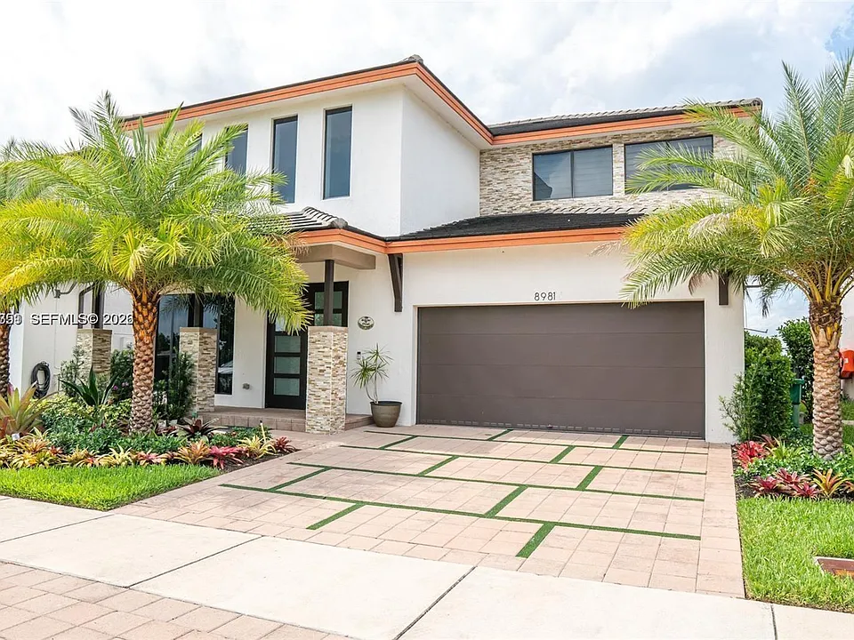 8981 NW 154th Ter