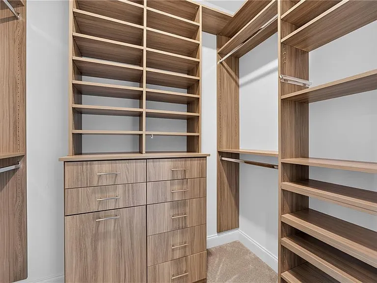 124 W Wieuca Rd NE — Photo 10