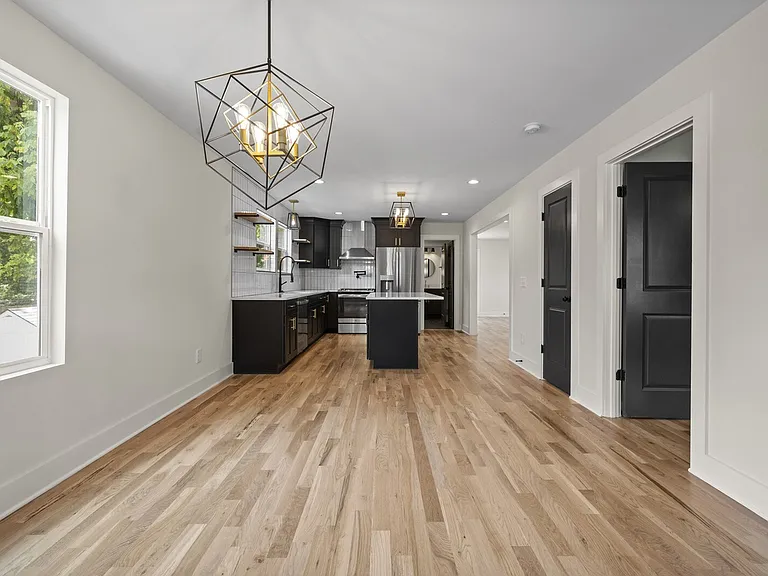 1004 Virginia Ave — Photo 8