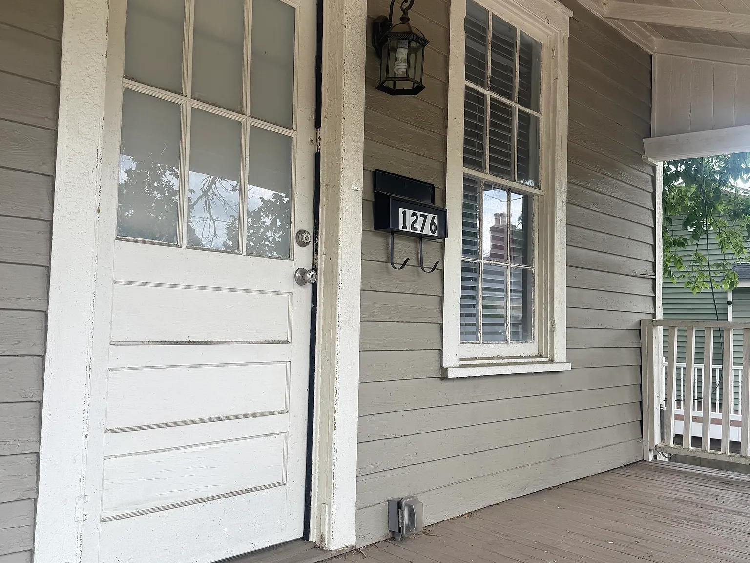 1276 Tinsley Ln — Photo 2