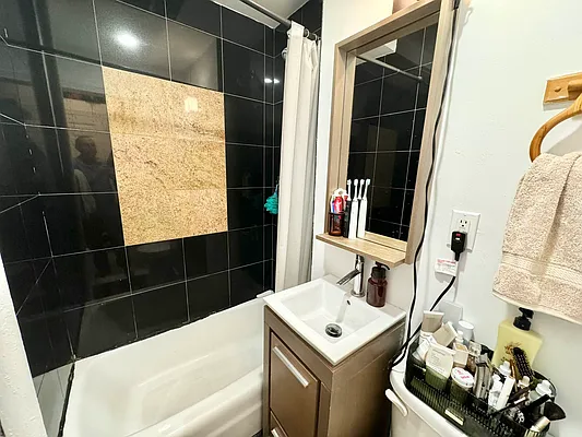 Rented by J PRESTON AND ASSOCIATES INC | media 15