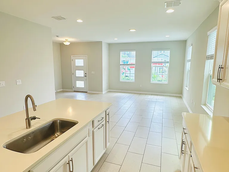 12719 Brodlove Ln — Photo 6