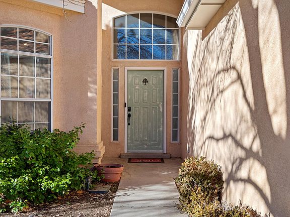 2nd image of 4805 Mesa Prieta Ct NW