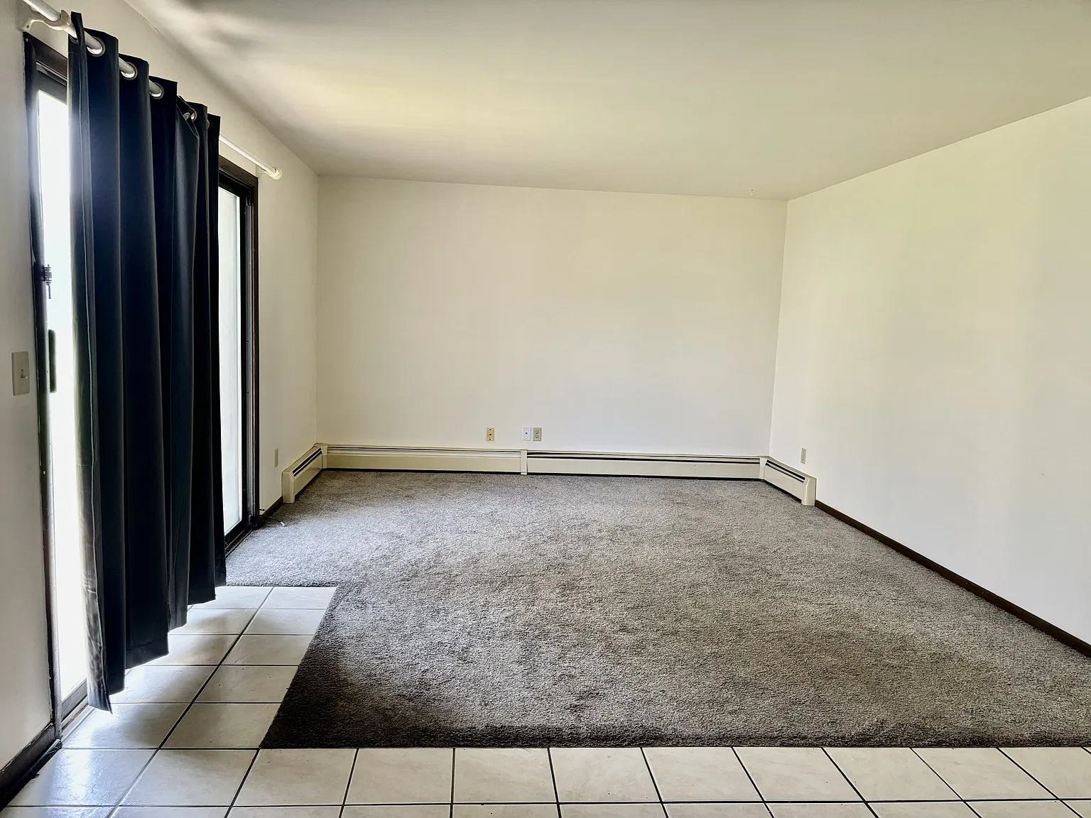 1125 Country Ln - Unit6 — Photo 3