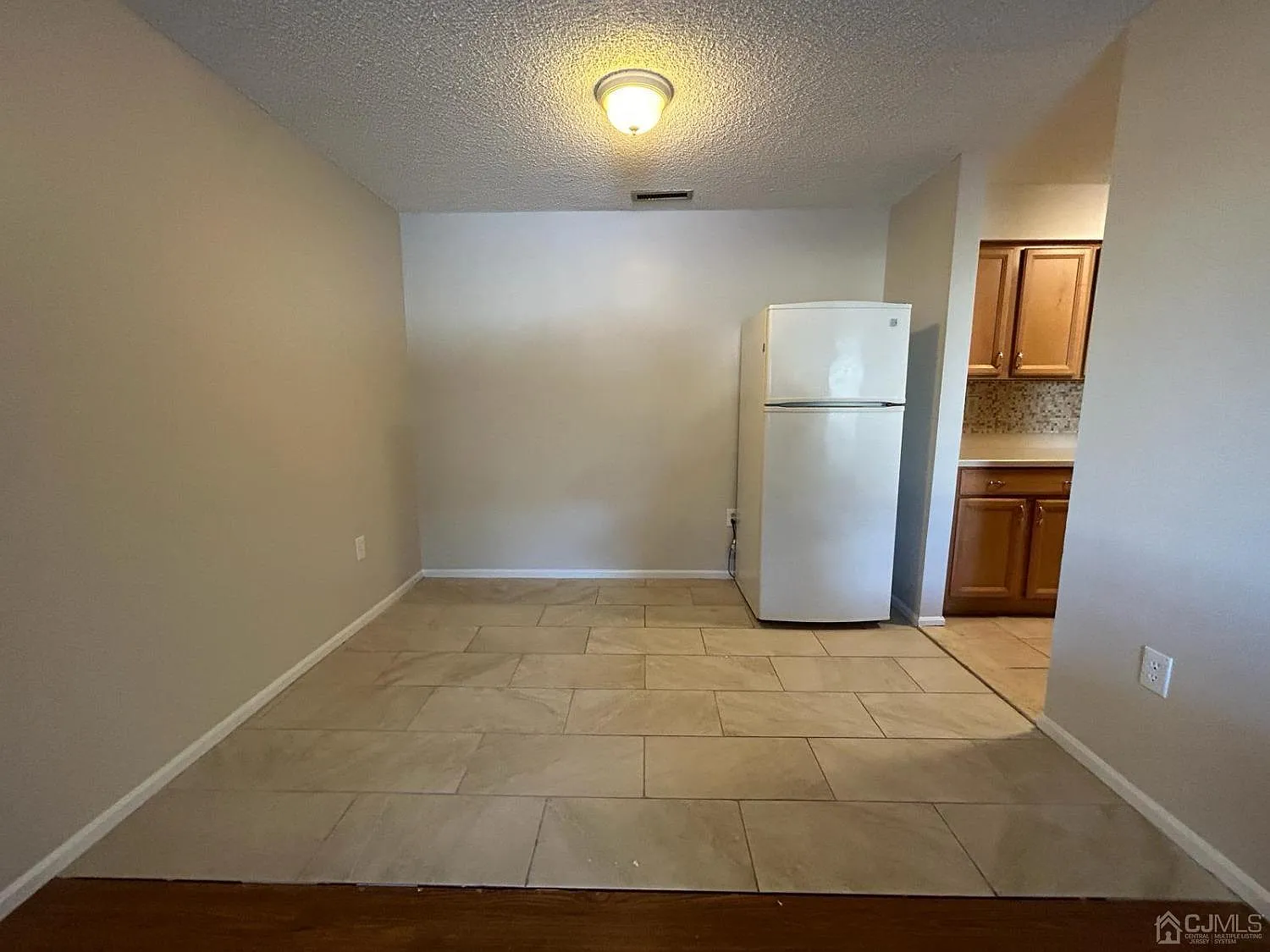 2 bed, 2.0 bath, $2,325 — Photo 3