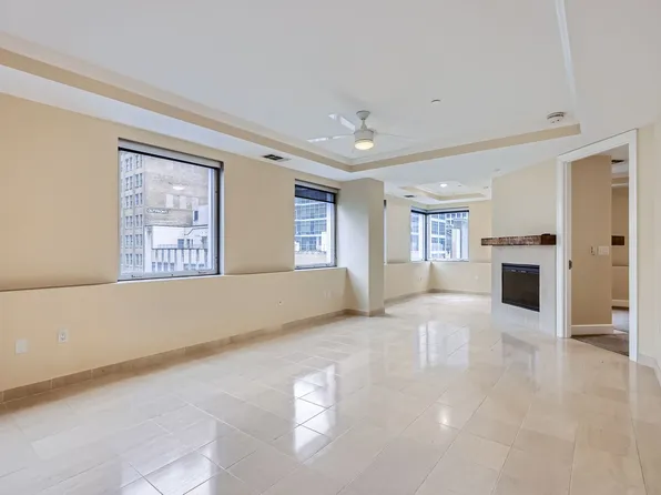 1505 Elm St APT 702, Dallas, TX 75201