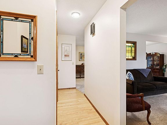 5th image of 1795 Lake Valentine Rd