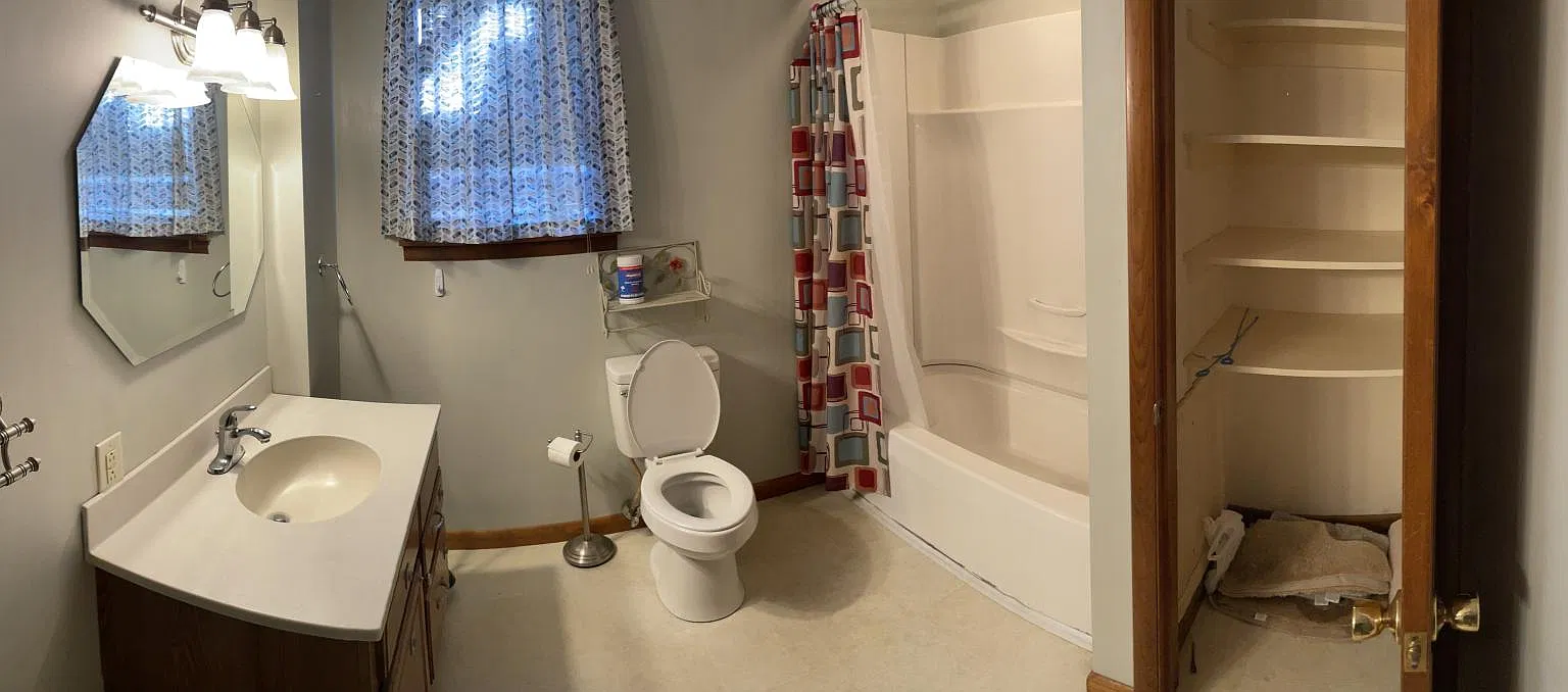 2 bed, 1300 sqft, $1,150 — Photo 3