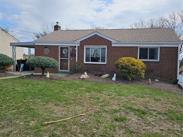 231 Lebanon Manor Dr, West Mifflin, PA 15122