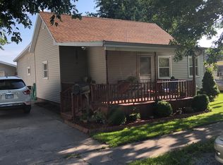 2513 Marion Ave, Mattoon, IL 61938