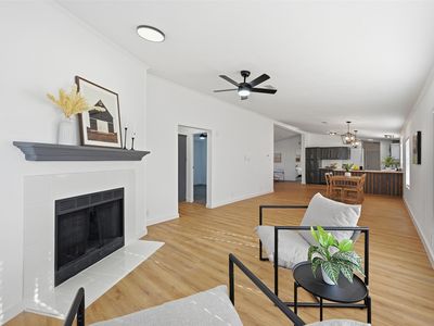 8820 Johns Rd, Alvarado, TX, 76009