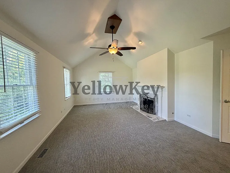 11121 Indian Woods Dr — Photo 16