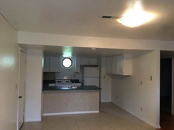 3rd image of 4485 S Graber Dr