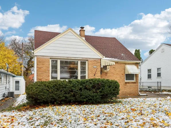 2608 South 70th STREET, Milwaukee, WI 53219