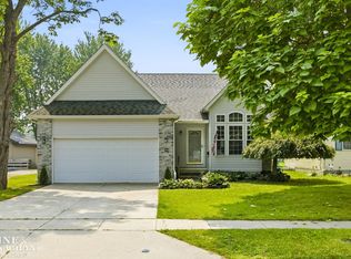 142 Taylor St, Port Huron, MI 48060