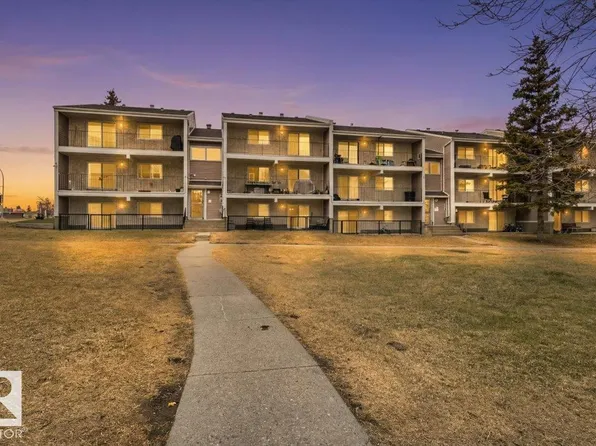 3803 76th St NW #6, Edmonton, AB T6K 2P9