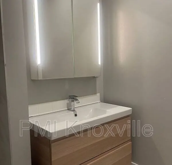 523 N Bertrand St #205 — Photo 15