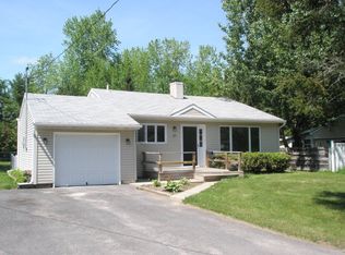 27 Moore Dr, Peru, NY 12972