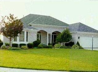 549 Park Way W, Oregon, OH 43616