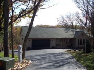8A-13 Franklin Ln, Apple Canyon Lake, IL 61001