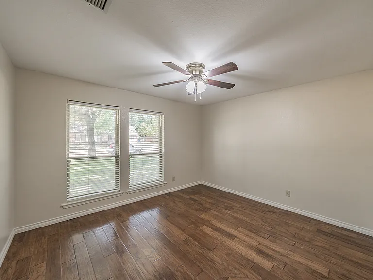 3609 Spring Meadow Ln — Photo 8