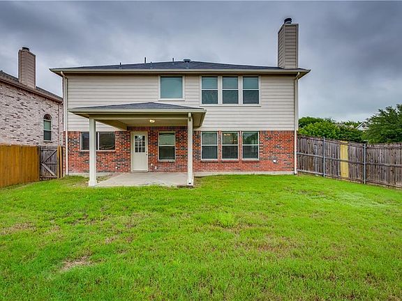 4th image of 3001 Hoover Dr
