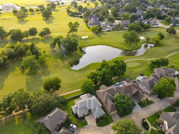 2207 Greens Court, Richmond, TX 77406