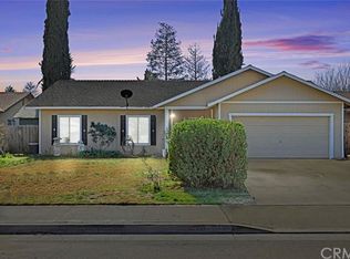 380 Carmel Dr, Kerman, CA 93630