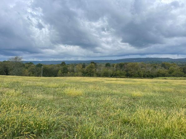 13 Upper East Valley Rd, Pikeville, TN 37367