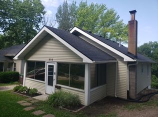 216 56th St, Des Moines, IA 50312