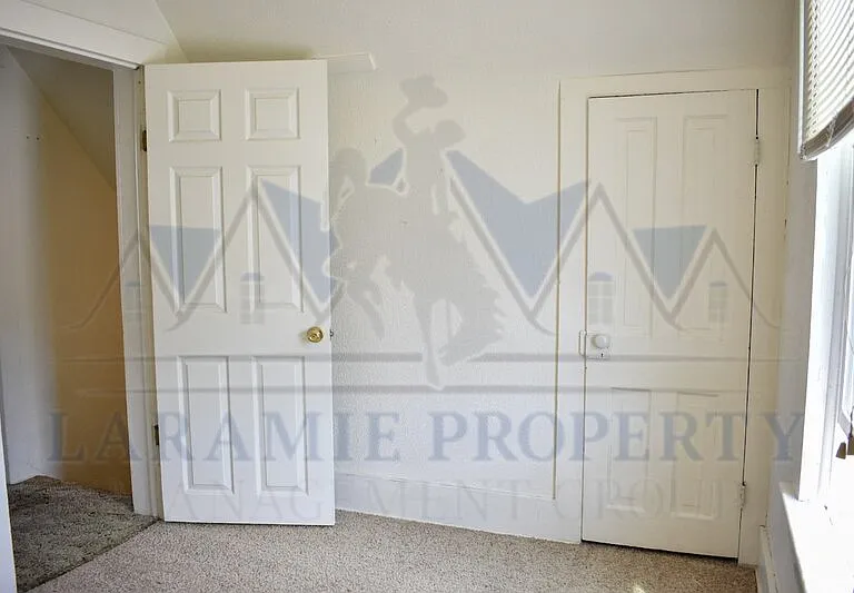 208 E Sheridan St — Photo 15
