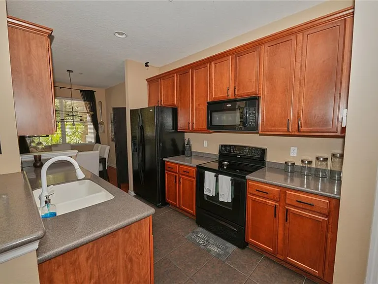 9135 Cardinal Meadow Trl — Photo 6