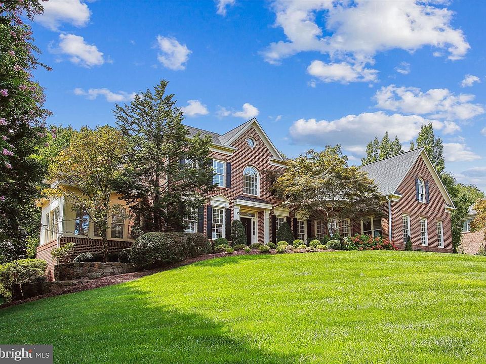 1st image of 10807 Tradewind Dr