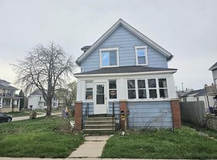 2003 53rd St, Kenosha, WI 53140