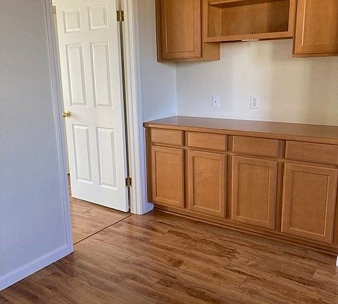 3rd image of 1702 Loveland Ct